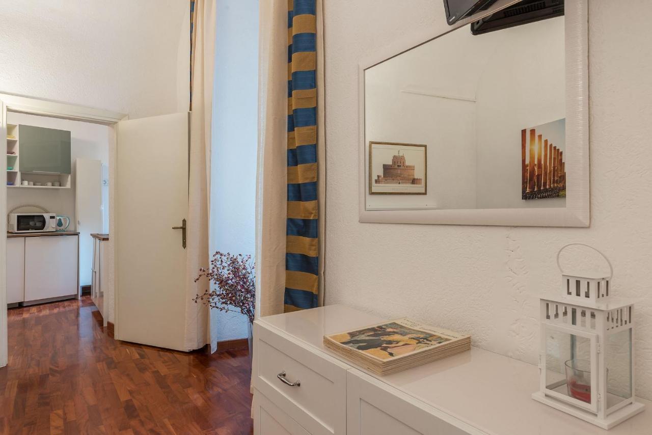 Cs Piazza Venezia Apartment Rome Bagian luar foto